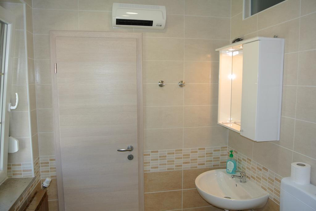 Apartmaji Nika Ізола Екстер'єр фото