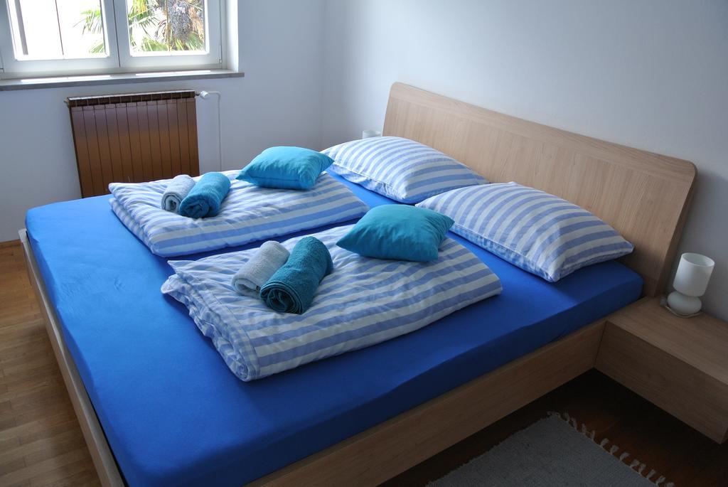 Apartmaji Nika Ізола Екстер'єр фото